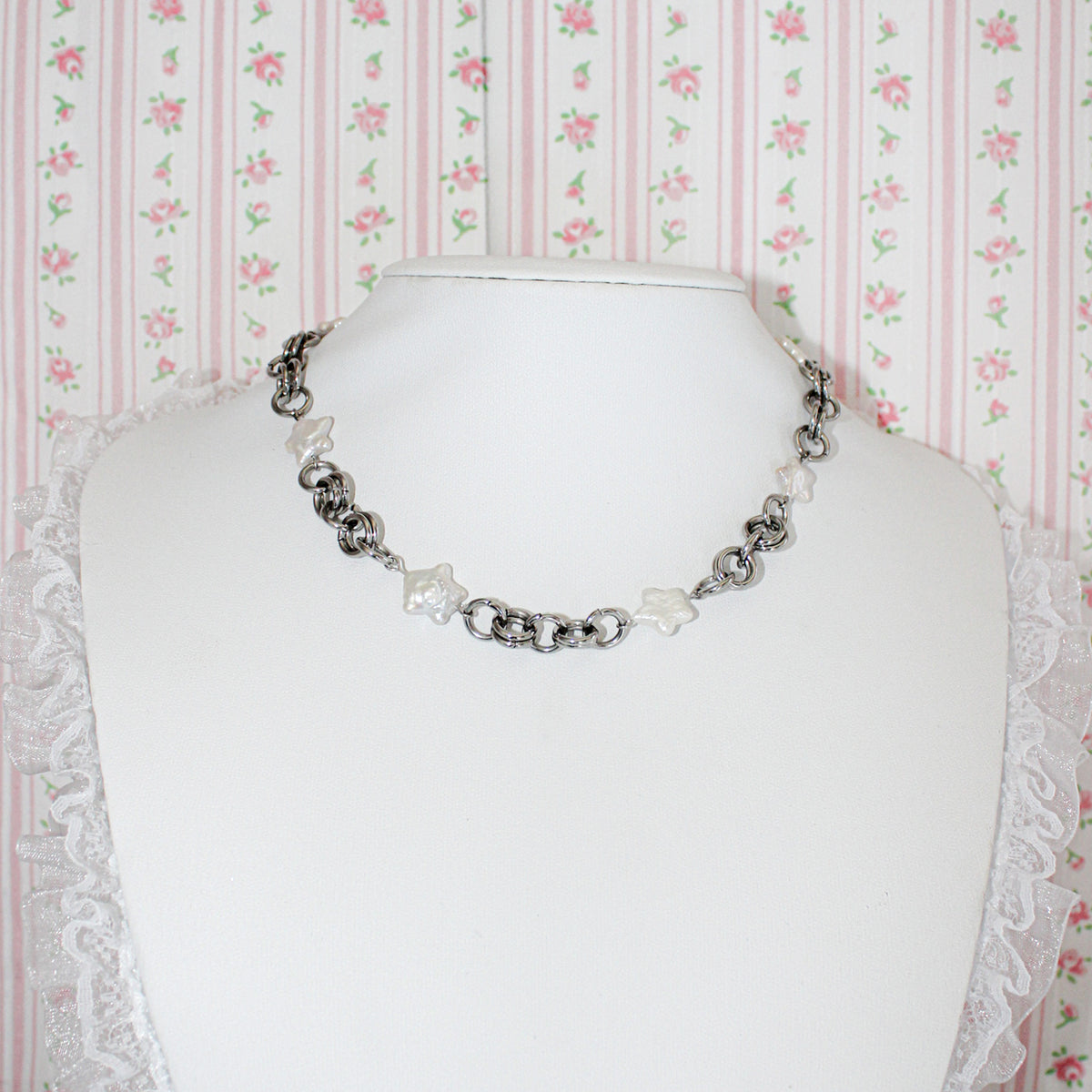 Collier Chained