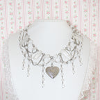 Collier Locked