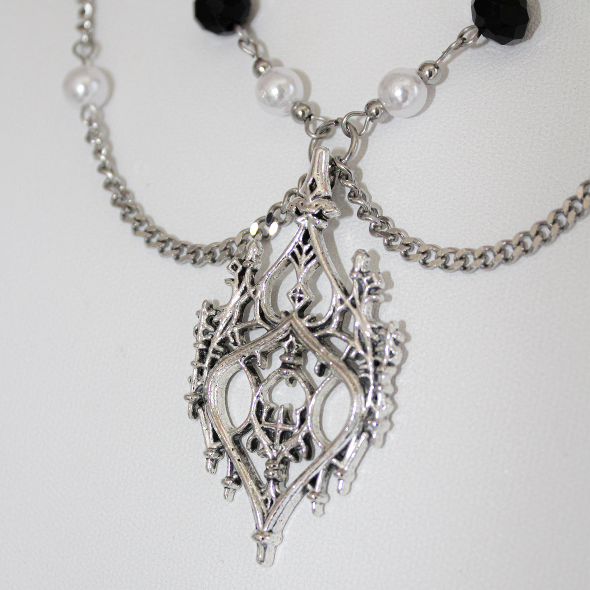 Collier Parasite