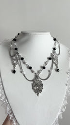Collier Parasite